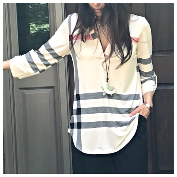 ✨LAST ONE ✨Parisian pretty rolled sleeves blouse - Picture 4 of 7